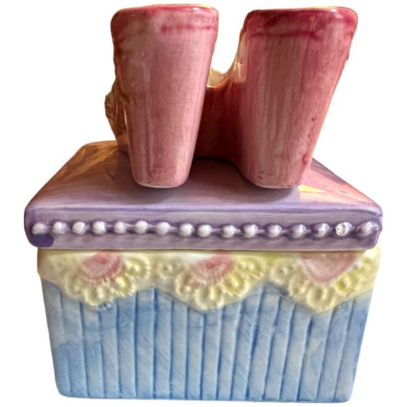 Vintage Ceramic Trinket Box | 3D High Heel Lid | Pastel Vanity, Shoes Theme - Picture 8 of 15